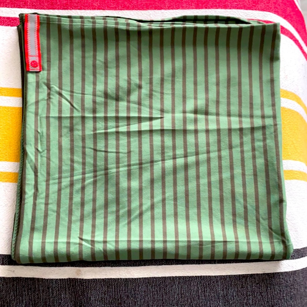 Lululemon scarf